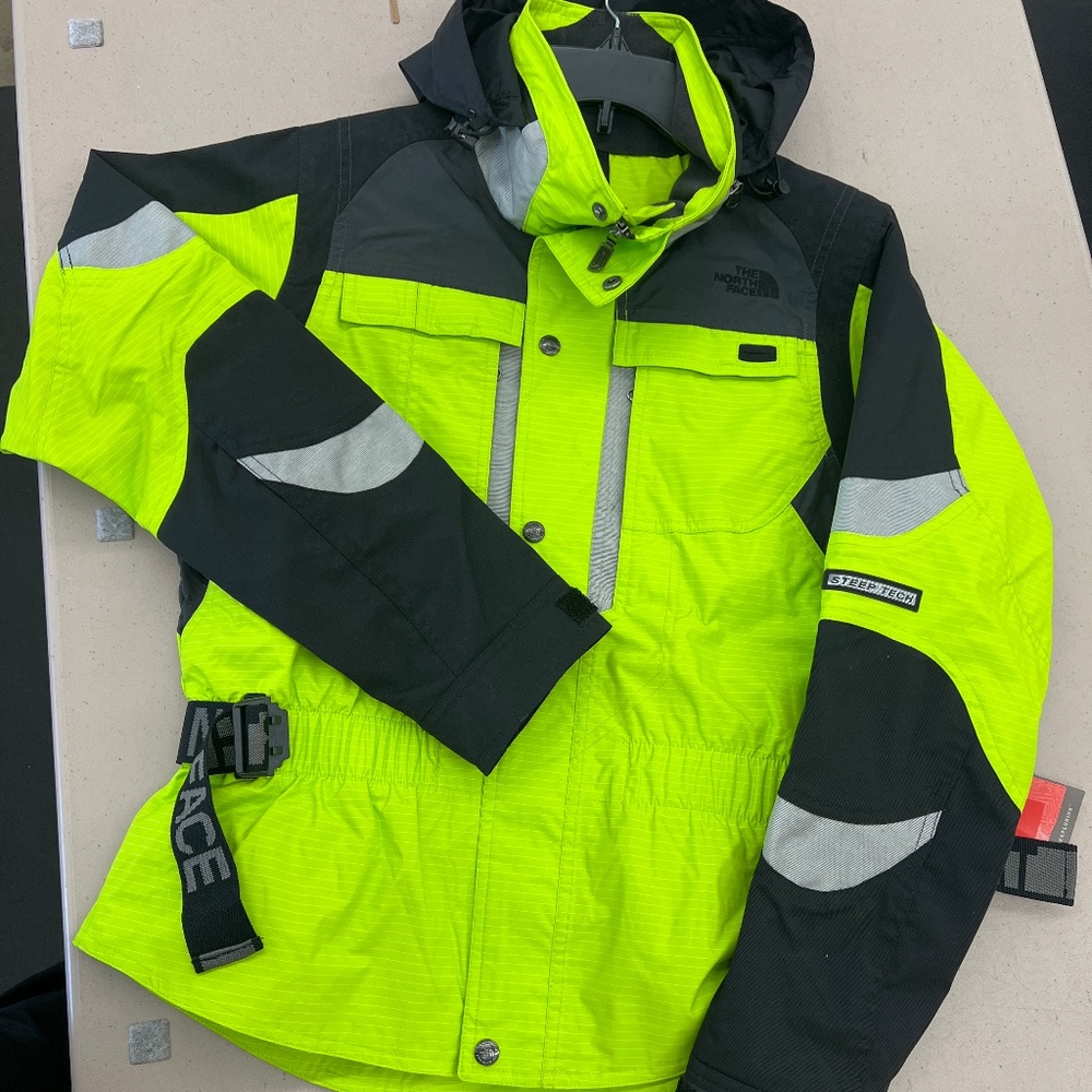 North Face Rendezous Jacket - Picture 2 of 4